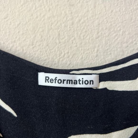 Reformation Lindsay Dress in Mustang Size 6 - Picture 4 of 5